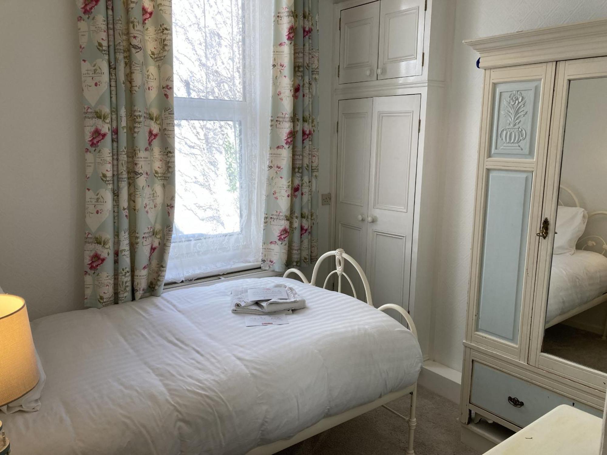 דירות ונטור Flat 2, 1 Alexandra Gardens מראה חיצוני תמונה